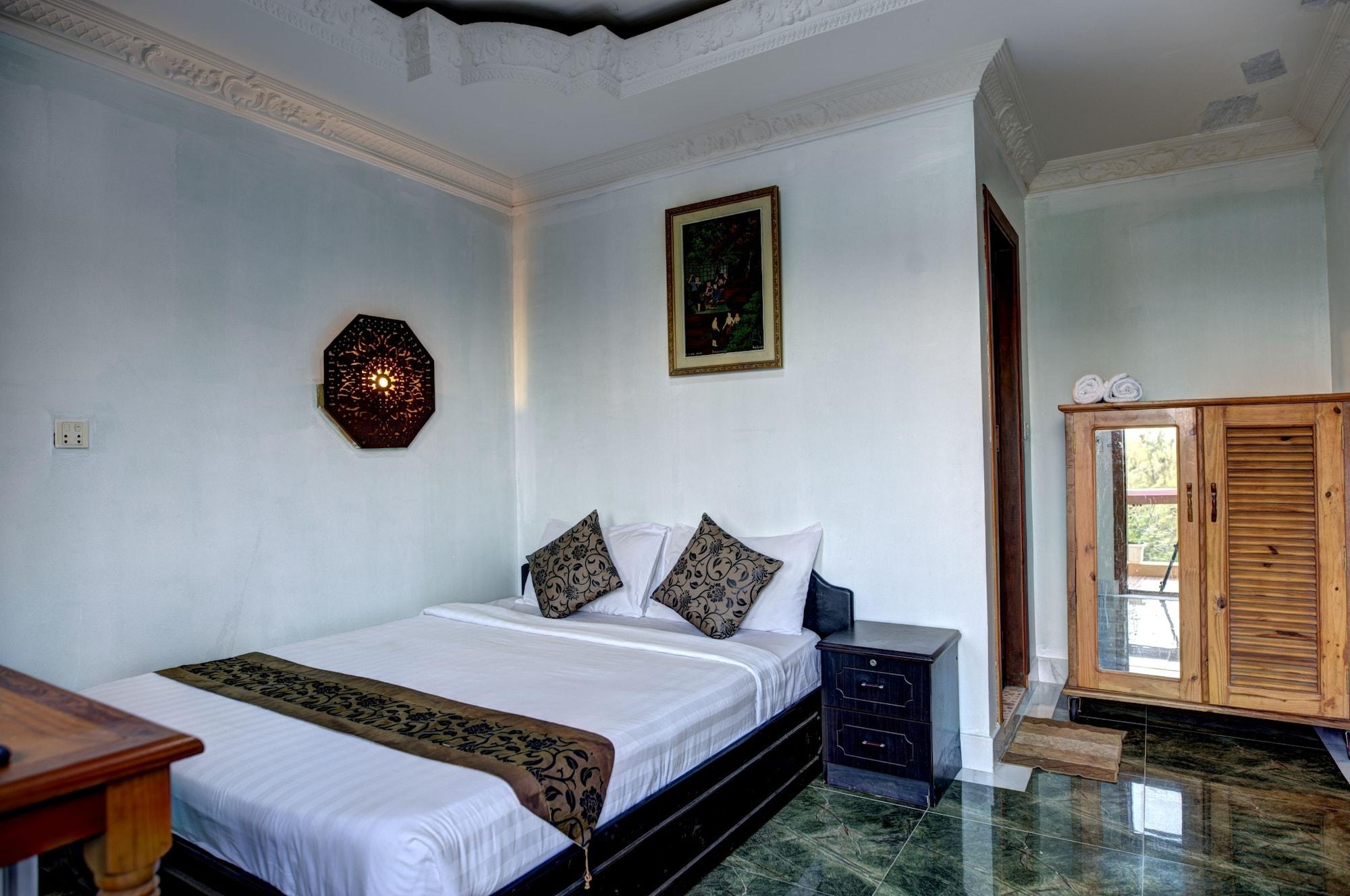 Rs II Guesthouse Phnom Penh Bagian luar foto