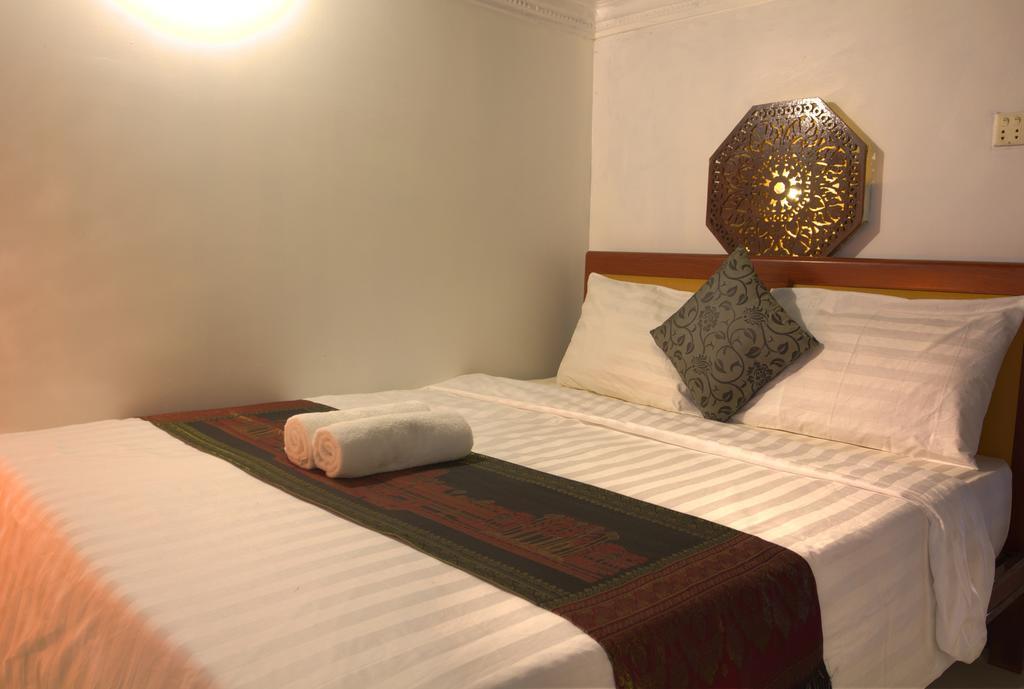 Rs II Guesthouse Phnom Penh Bagian luar foto